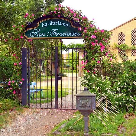 Agriturismo San Francesco Basiglio Exterior foto
