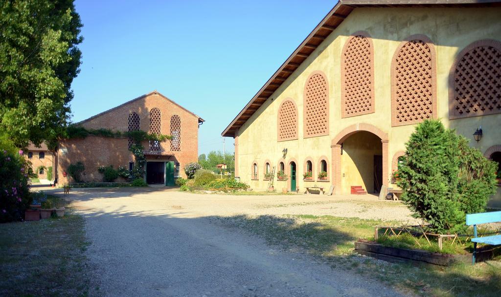 Agriturismo San Francesco Basiglio Exterior foto